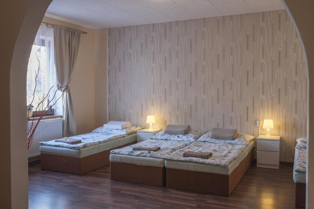 Penzion "U Nadrazi" Horšovský Týn Extérieur photo