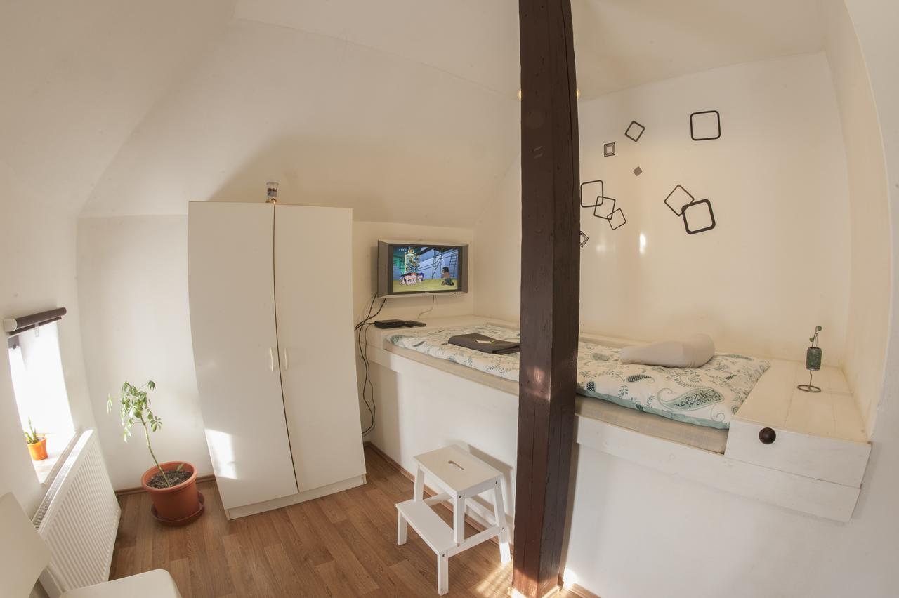 Penzion "U Nadrazi" Horšovský Týn Extérieur photo